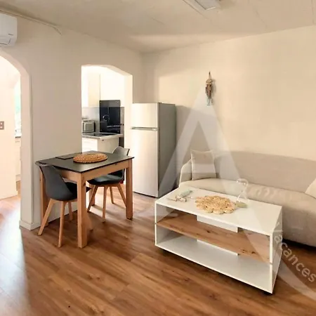 Independant Avec Climatisation, Wifi Et Espace Exterieur Apartamento *
